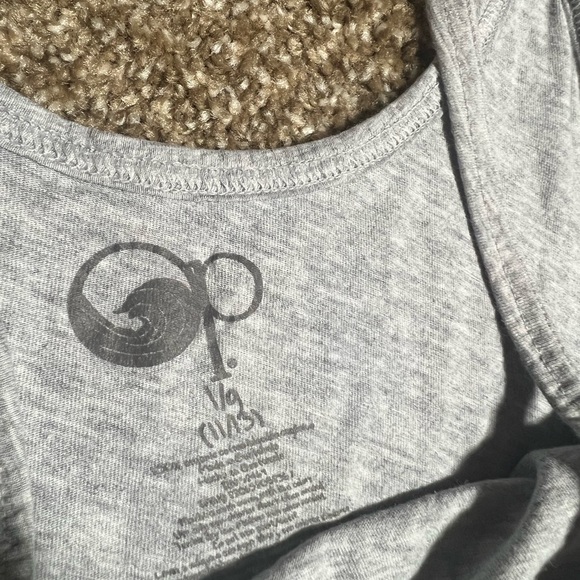 Lot of 4 Long Sleeve Shirts/Sweaters Tennessee travel souvenir warm gift beach - Picture 8 of 11